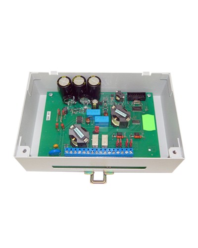 Блок распределения управления и сопряжения Тромбон БРУ-М15Д во Владивостоке Системы оповещения и управления эвакуацией Pintop.ru