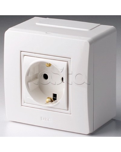 Коробка в сборе с силовой розеткой, белая DKC 10482 во Владивостоке Распределительные коробки Pintop.ru