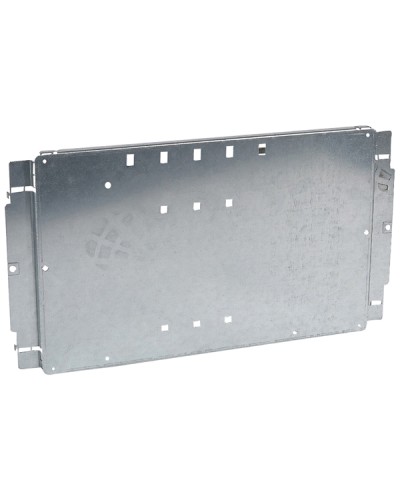 Пластина Legrand 020207 во Владивостоке Щиты электрические Pintop.ru