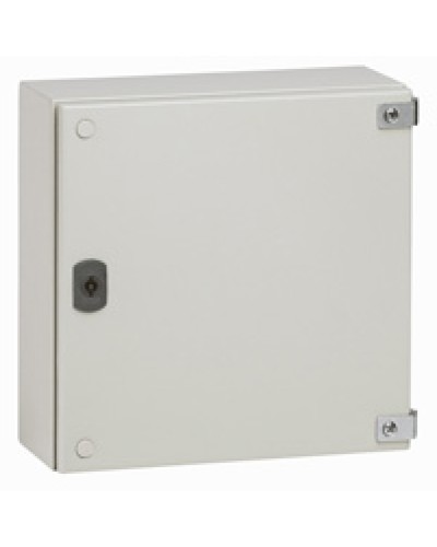 Промышленная коробка Atlantic металлическая квадратная IP66 IK10 300x300x120 мм RAL 7035 Legrand 035608 во Владивостоке Щиты электрические Pintop.ru