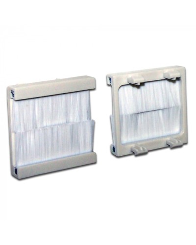 Вставка с белым щеточным вводом, 45х45 LANMASTER (LAN-SIP-23BR-WH) во Владивостоке Коннекторы ВО Pintop.ru